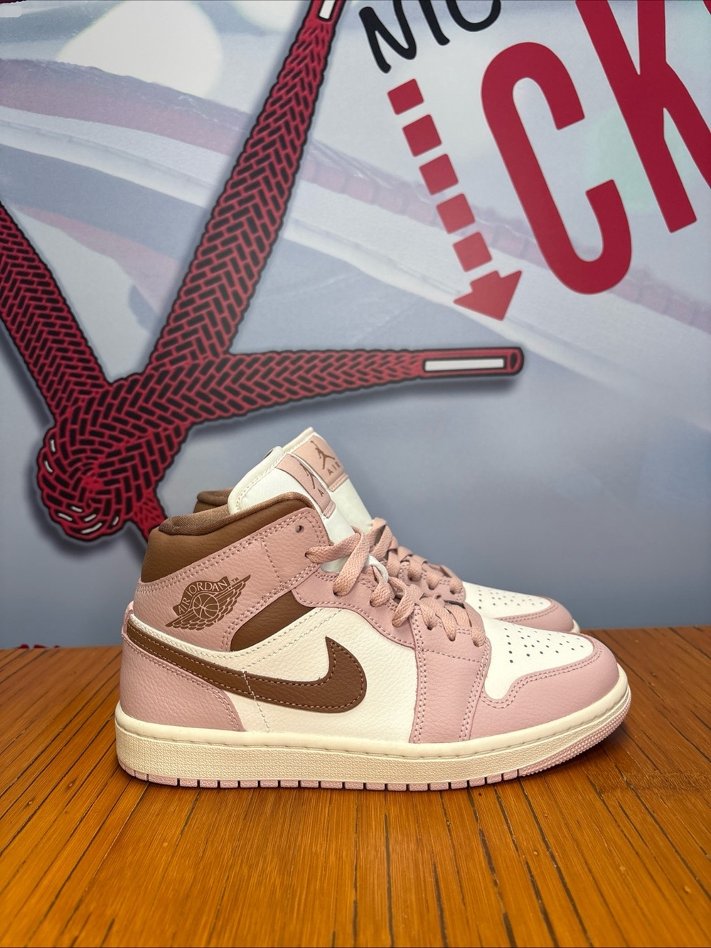 Nike Air Jordan 1 Mid Pink Oxford Brown (BQ6472-620) Women’s Size 7.5 NEW